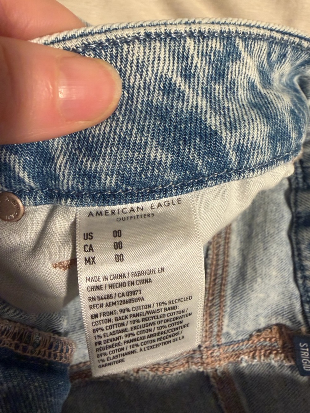 American Eagle Outfitters Light Blue Distressed High-Rise Denim Shorts - Picture 3 of 3